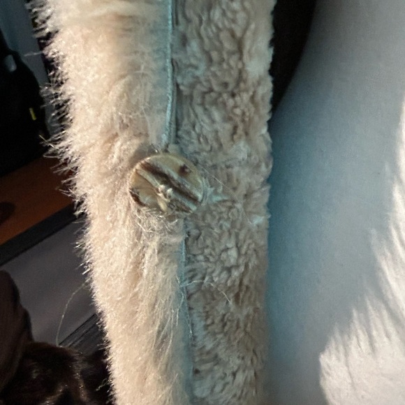 GREAT CONDITION SUEDE AND FAUX FUR COAT - Picture 6 of 8